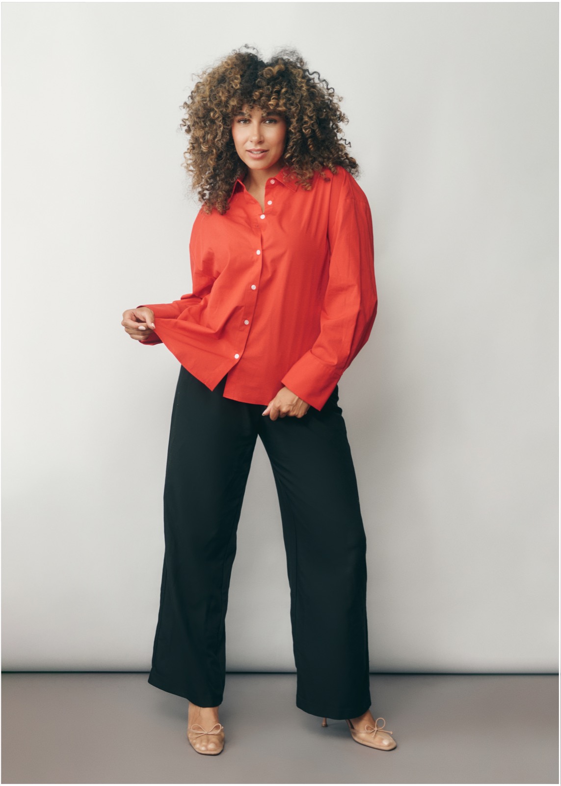 Tori Cross — red shirt full length